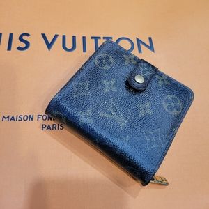 Authentic Louis Vuitton wallet